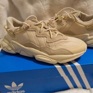 Adidas Ozweego Sneakers (Brand New S8.5)